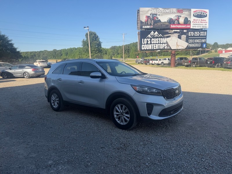 Kia Sorento Vehicle Full-screen Gallery Image 3