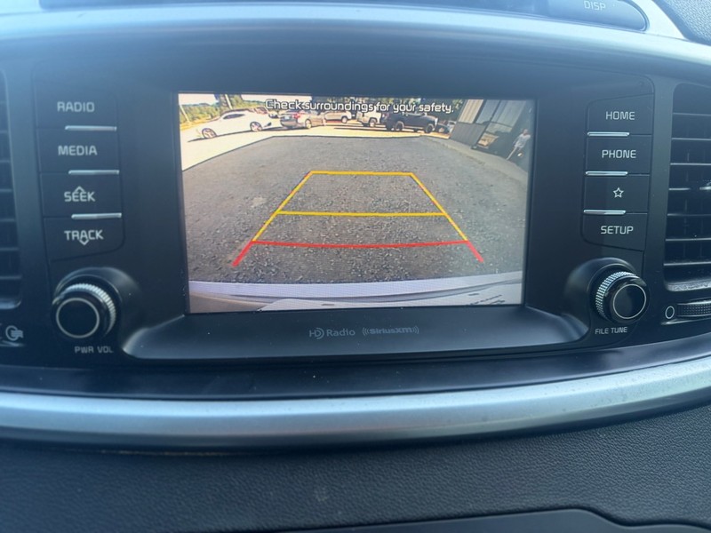 Kia Sorento Vehicle Full-screen Gallery Image 9