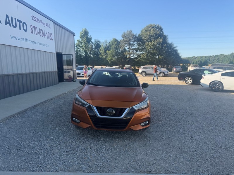 Nissan Versa Sedan Vehicle Full-screen Gallery Image 2