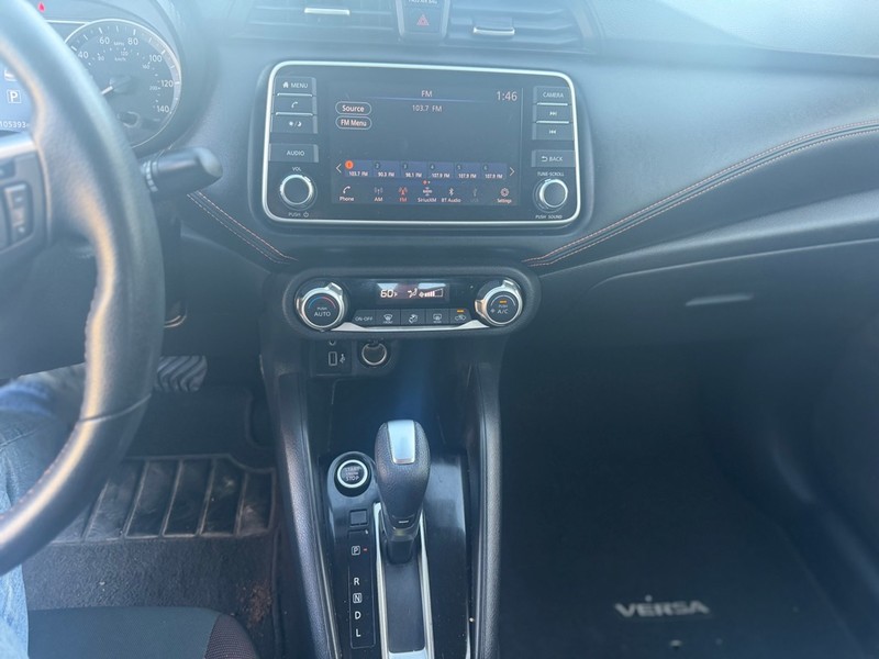 Nissan Versa Sedan Vehicle Full-screen Gallery Image 7