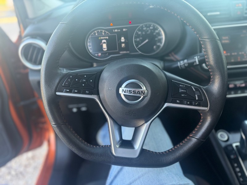 Nissan Versa Sedan Vehicle Full-screen Gallery Image 9