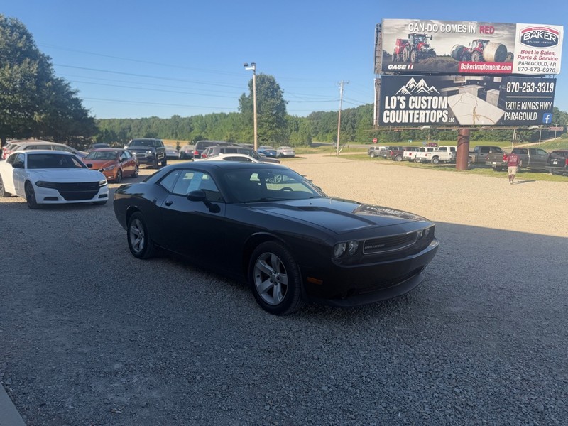 Dodge Challenger Vehicle Full-screen Gallery Image 3