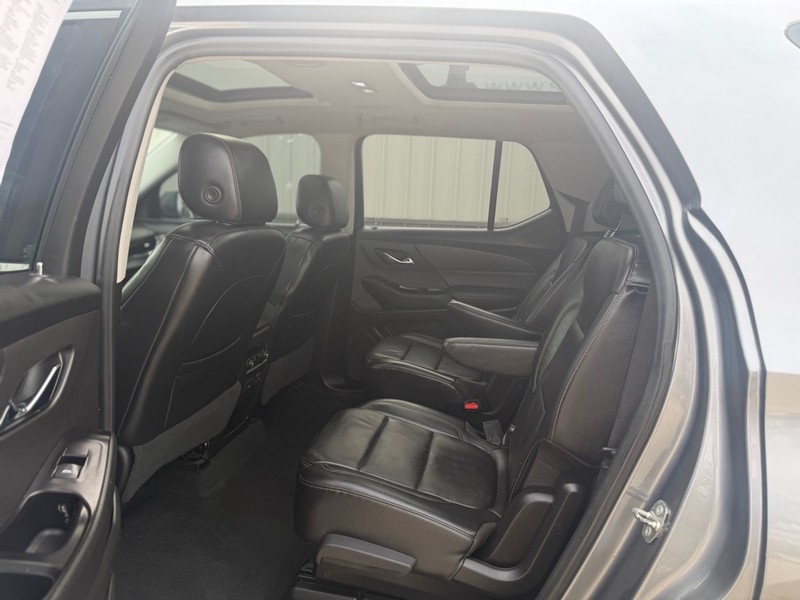 Chevrolet TRAVERSE Vehicle Full-screen Gallery Image 6