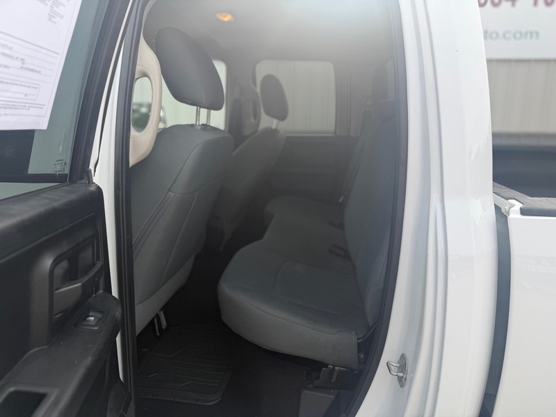 Ram 1500 Vehicle Full-screen Gallery Image 5