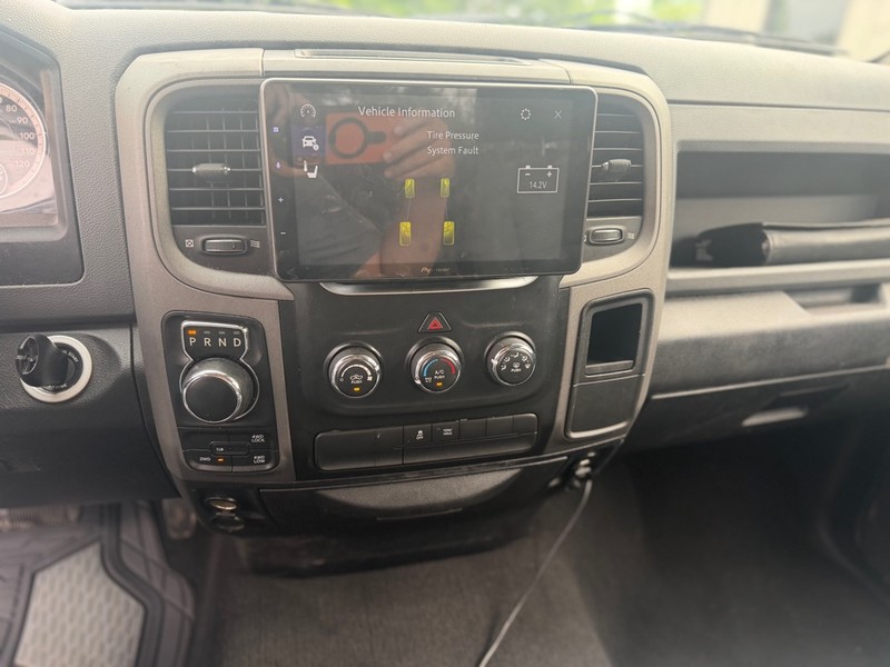 Ram 1500 Vehicle Full-screen Gallery Image 7