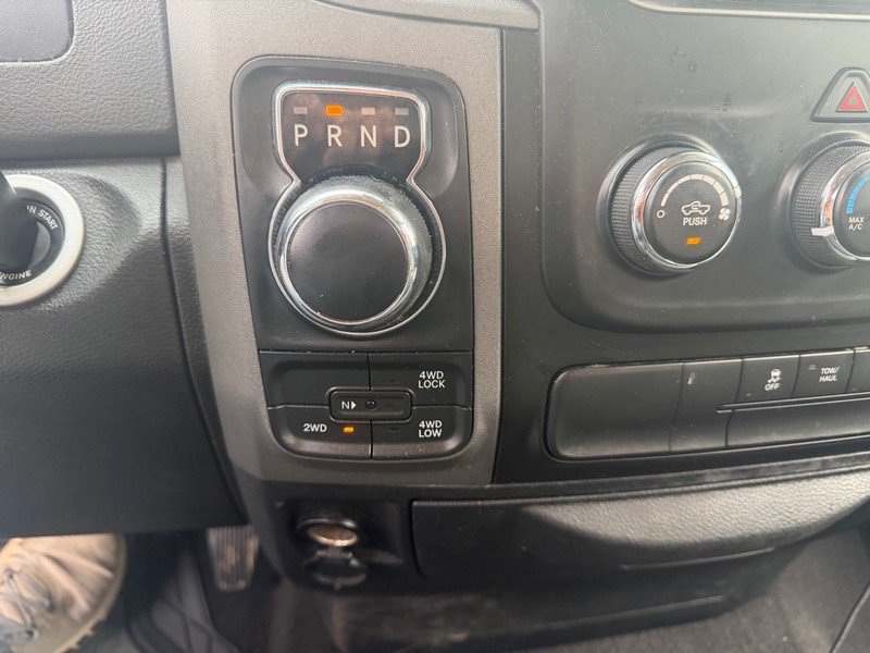 Ram 1500 Vehicle Full-screen Gallery Image 9