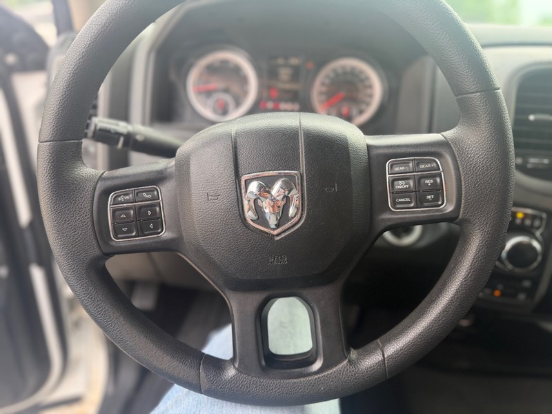 Ram 1500 Vehicle Full-screen Gallery Image 10