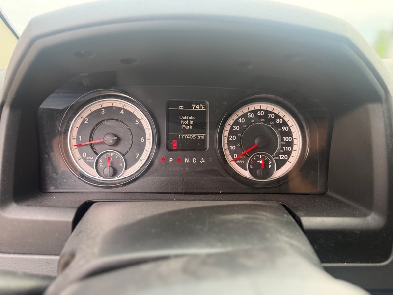 Ram 1500 Vehicle Full-screen Gallery Image 11