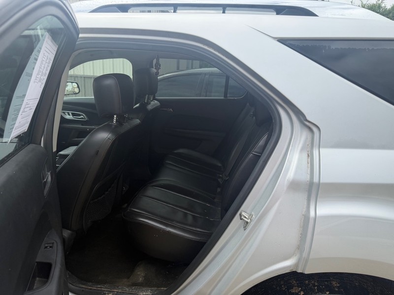 Chevrolet Equinox Vehicle Full-screen Gallery Image 3