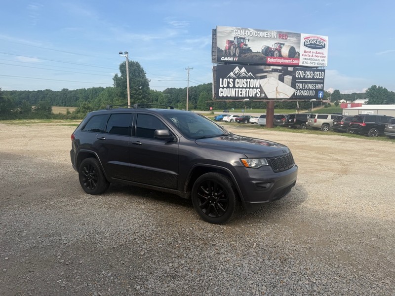 Jeep Grand Cherokee Vehicle Full-screen Gallery Image 3
