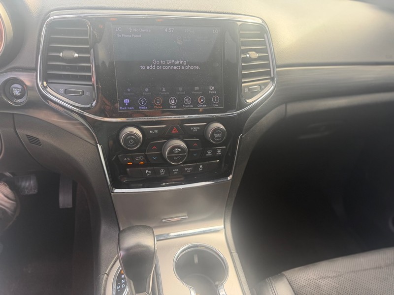 Jeep Grand Cherokee Vehicle Full-screen Gallery Image 7