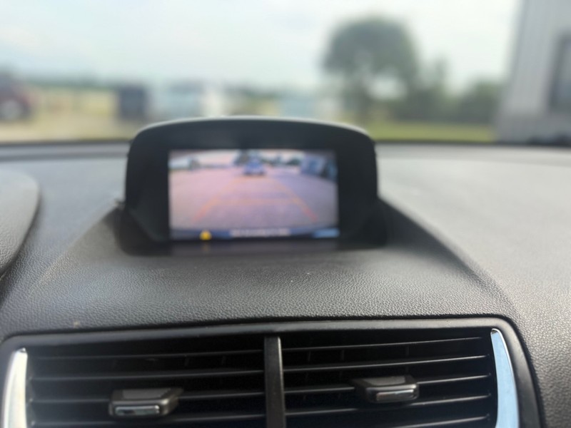 Buick Encore Vehicle Full-screen Gallery Image 8