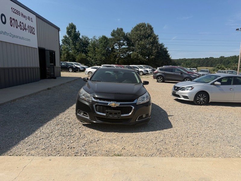 Chevrolet Malibu Vehicle Full-screen Gallery Image 2