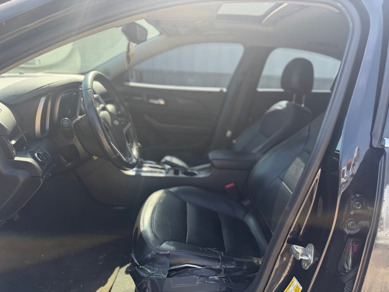 Chevrolet Malibu Vehicle Full-screen Gallery Image 6