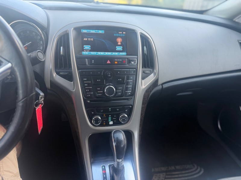 Buick Verano Vehicle Full-screen Gallery Image 7