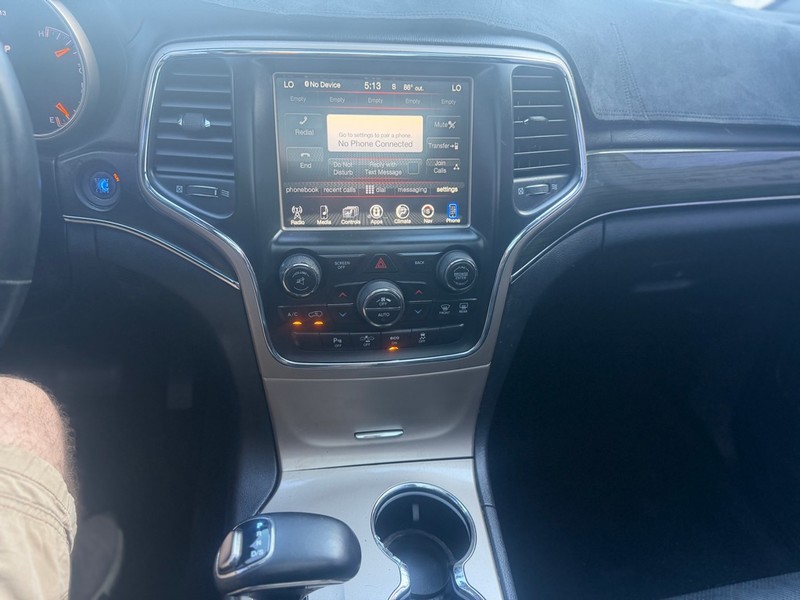 Jeep Grand Cherokee Vehicle Full-screen Gallery Image 7