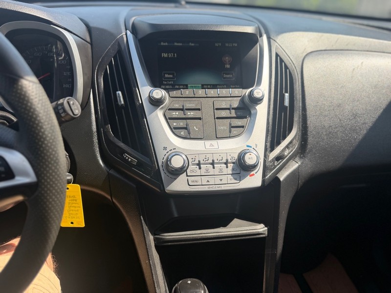 Chevrolet EQUINOX Vehicle Full-screen Gallery Image 7