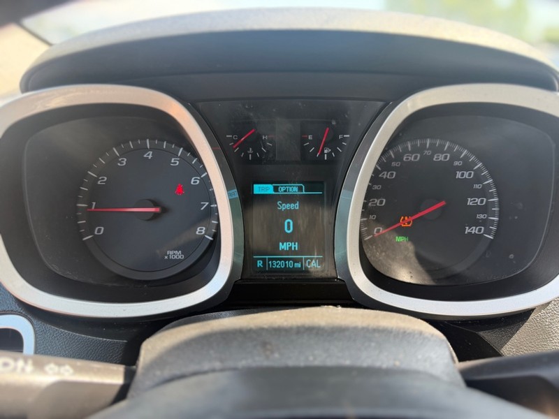 Chevrolet EQUINOX Vehicle Full-screen Gallery Image 10