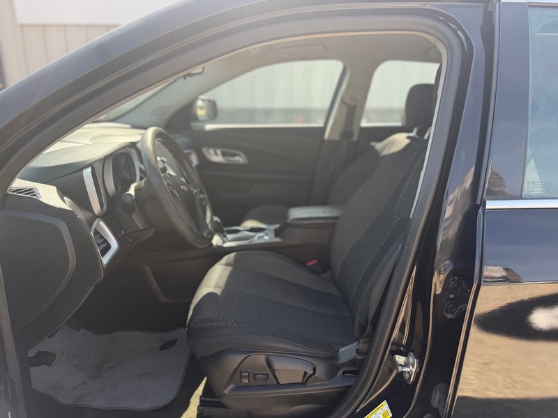 Chevrolet EQUINOX Vehicle Full-screen Gallery Image 6