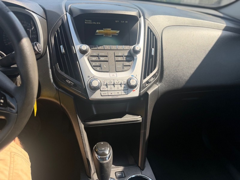 Chevrolet EQUINOX Vehicle Full-screen Gallery Image 7