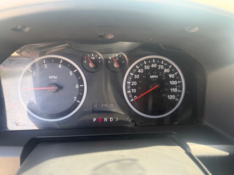Dodge Ram 1500 Vehicle Full-screen Gallery Image 9