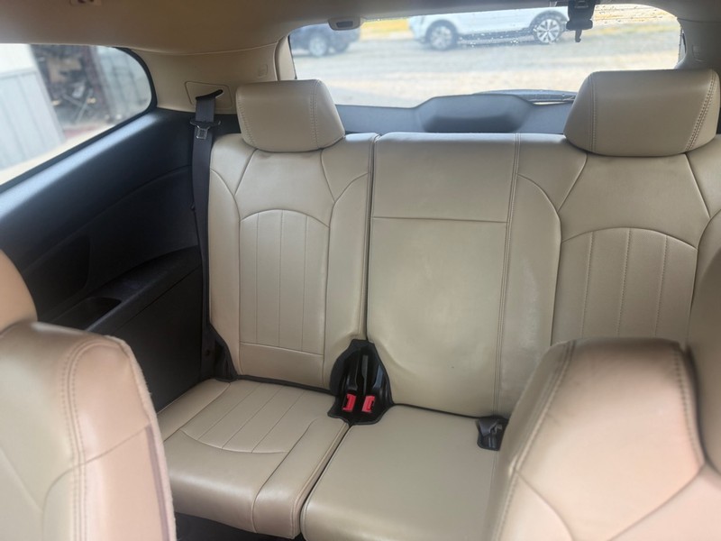 Chevrolet Traverse Vehicle Full-screen Gallery Image 5