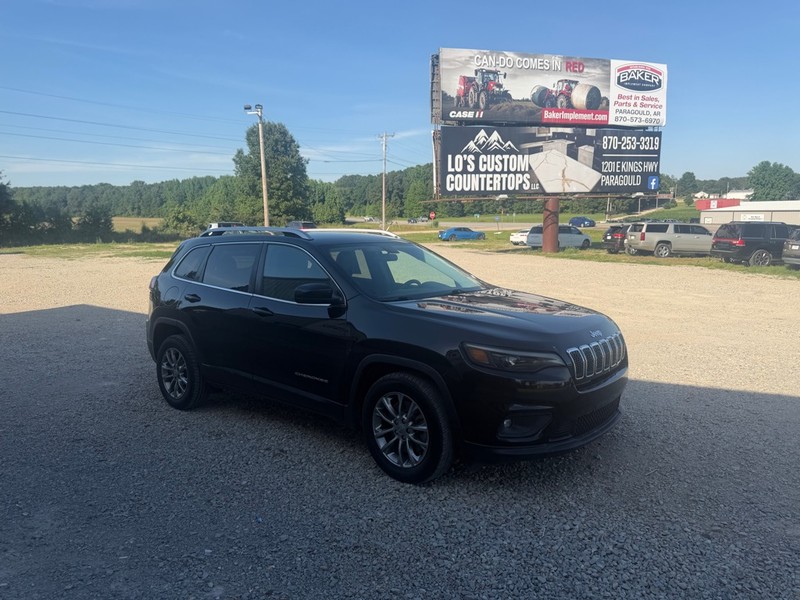 Jeep Cherokee Vehicle Full-screen Gallery Image 3