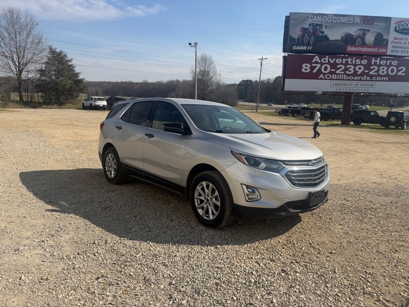 Chevrolet Equinox Vehicle Full-screen Gallery Image 3