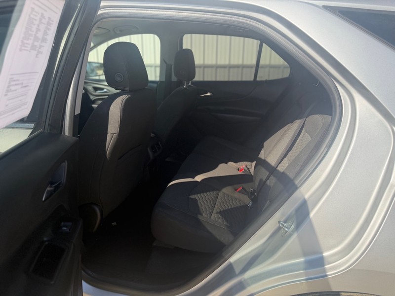 Chevrolet Equinox Vehicle Full-screen Gallery Image 5