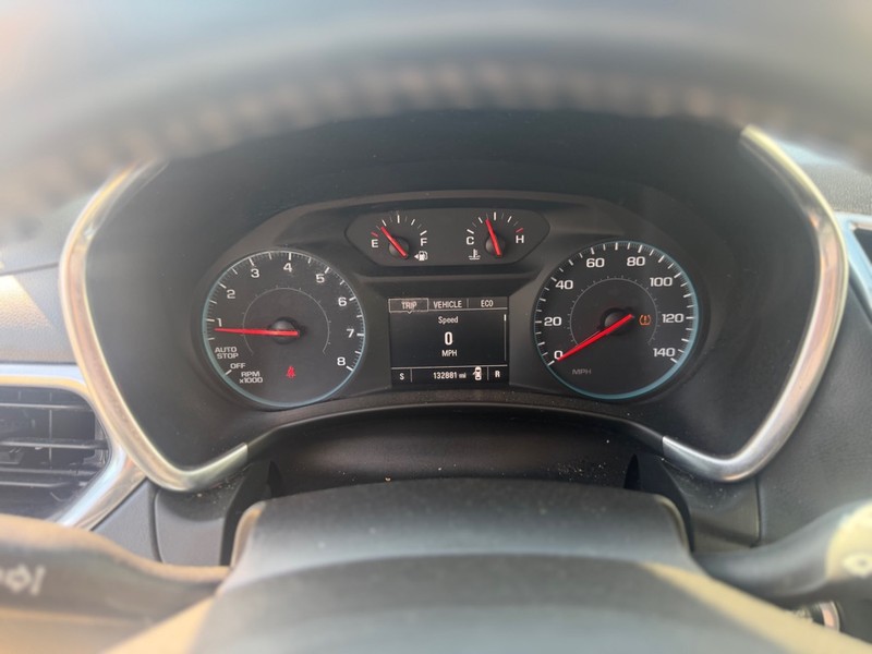 Chevrolet Equinox Vehicle Full-screen Gallery Image 10