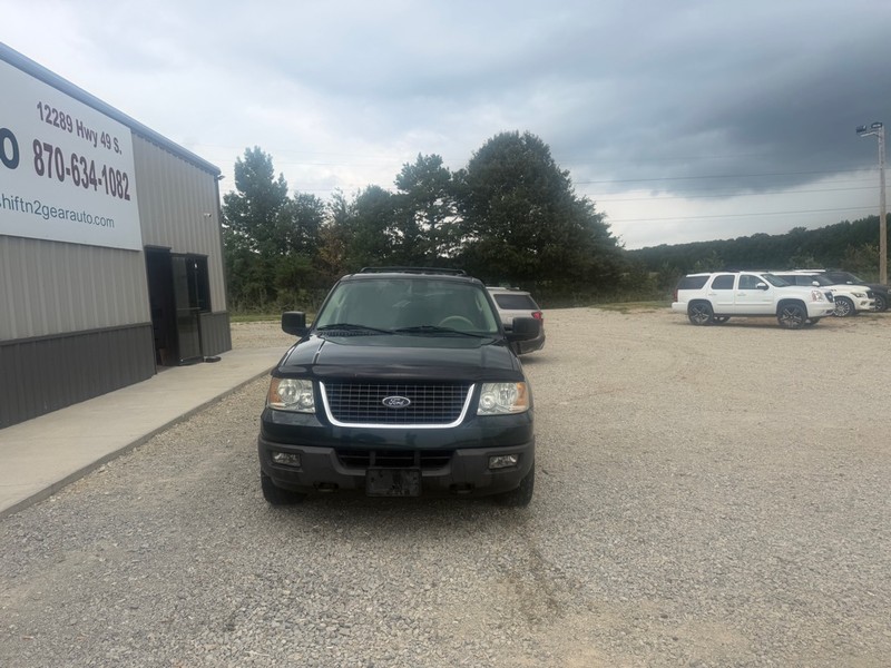 Ford Expedition Vehicle Full-screen Gallery Image 2