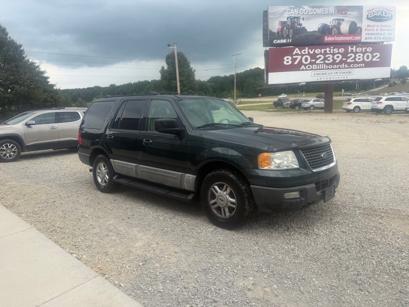 Ford Expedition Vehicle Full-screen Gallery Image 3