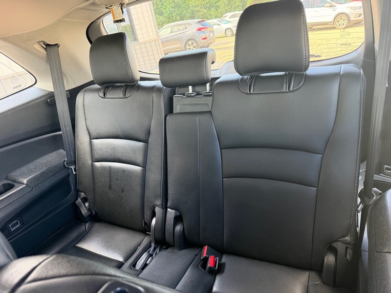 Honda Pilot Vehicle Full-screen Gallery Image 5
