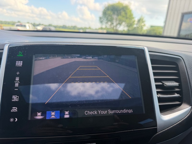Honda Pilot Vehicle Full-screen Gallery Image 10