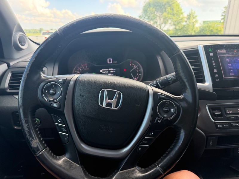 Honda Pilot Vehicle Full-screen Gallery Image 11
