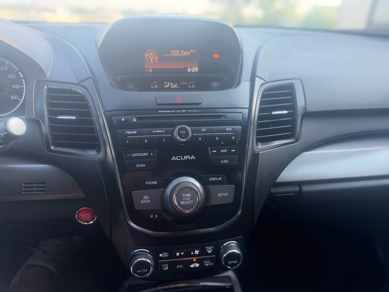 Acura RDX Vehicle Full-screen Gallery Image 7