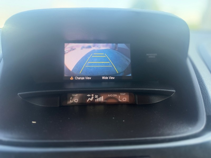 Acura RDX Vehicle Full-screen Gallery Image 8