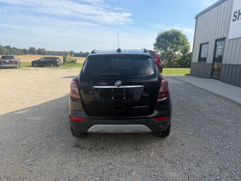 Buick Encore Vehicle Full-screen Gallery Image 4