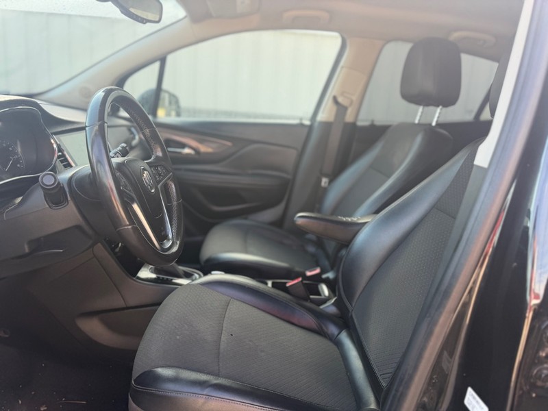 Buick Encore Vehicle Full-screen Gallery Image 6