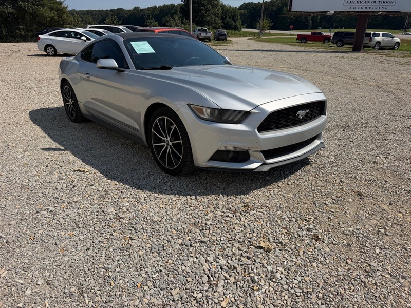 Ford Mustang Vehicle Full-screen Gallery Image 3