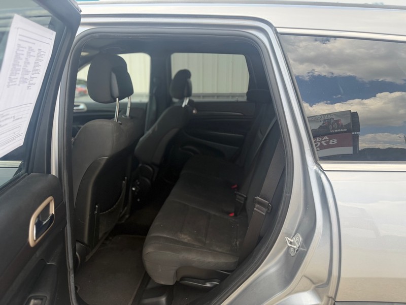 Jeep Grand Cherokee Vehicle Full-screen Gallery Image 5
