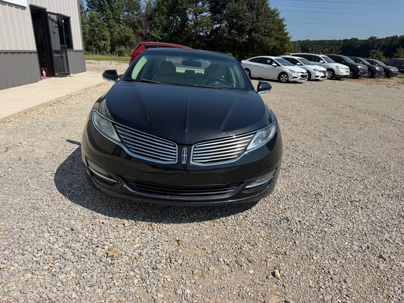 Lincoln MKZ Vehicle Full-screen Gallery Image 2