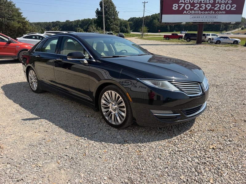 Lincoln MKZ Vehicle Full-screen Gallery Image 3