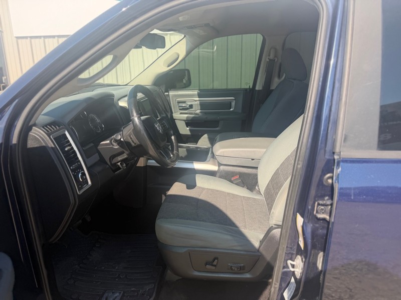 Ram 1500 Vehicle Full-screen Gallery Image 6