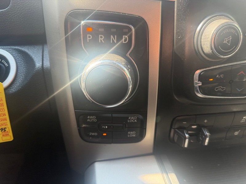 Ram 1500 Vehicle Full-screen Gallery Image 10
