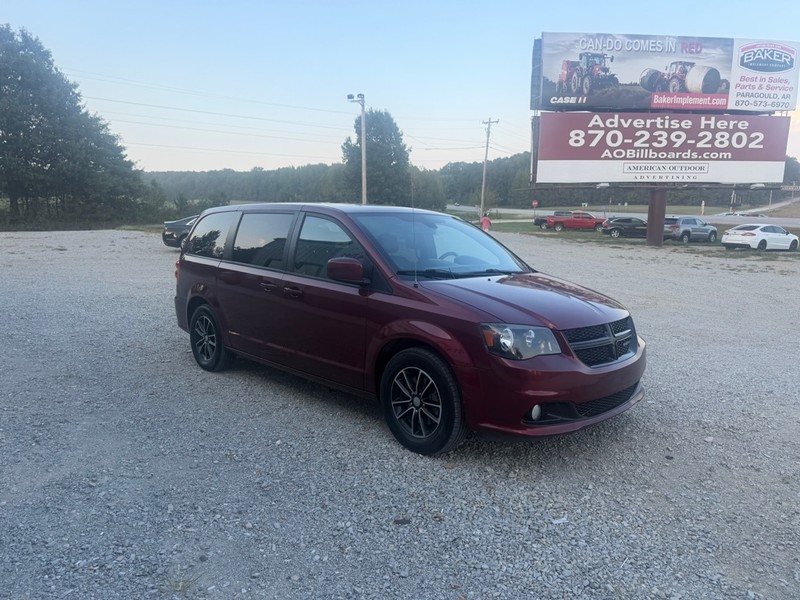Dodge Grand Caravan Vehicle Full-screen Gallery Image 3