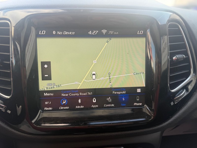 Jeep Compass Vehicle Full-screen Gallery Image 9