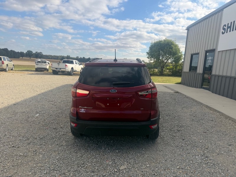 Ford EcoSport Vehicle Full-screen Gallery Image 4
