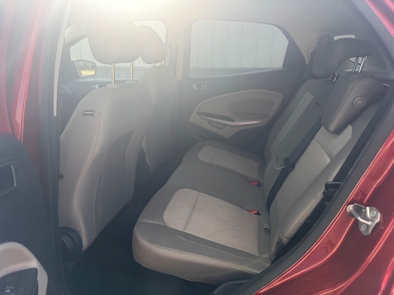Ford EcoSport Vehicle Full-screen Gallery Image 5