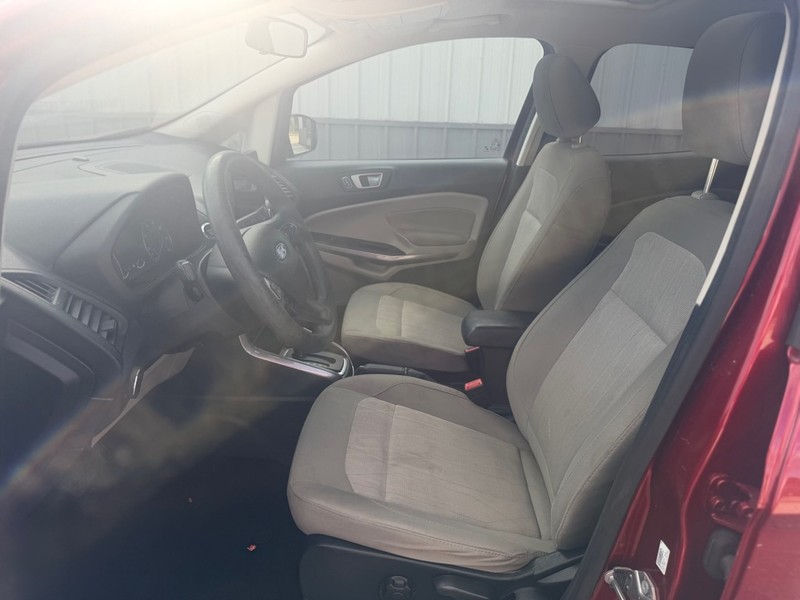 Ford EcoSport Vehicle Full-screen Gallery Image 6
